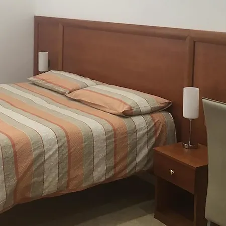 Alojamento de Acomodação e Pequeno-almoço Casa *